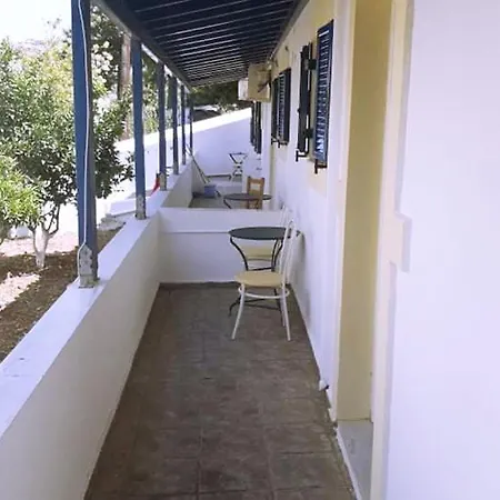 Theofilos Appartements Livadi  Zimmer foto