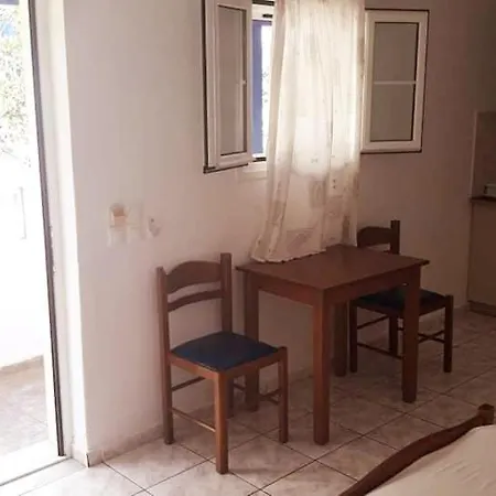 Theofilos Appartements Livadi  Zimmer foto