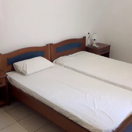 Theofilos Appartements Livadi  Zimmer foto
