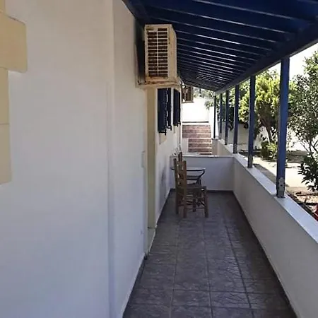 Theofilos Appartements Livadi  Zimmer foto