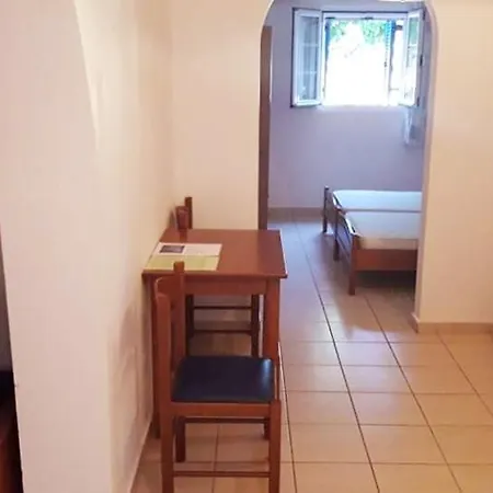 Theofilos Appartements Livadi  Zimmer foto