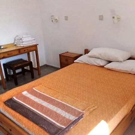 Theofilos Appartements Livadi  Zimmer foto