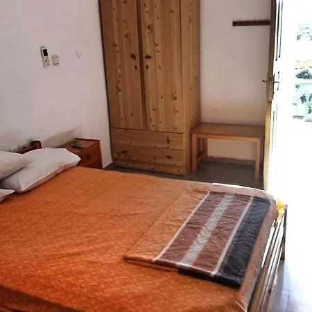 Theofilos Appartements Livadi  Zimmer foto
