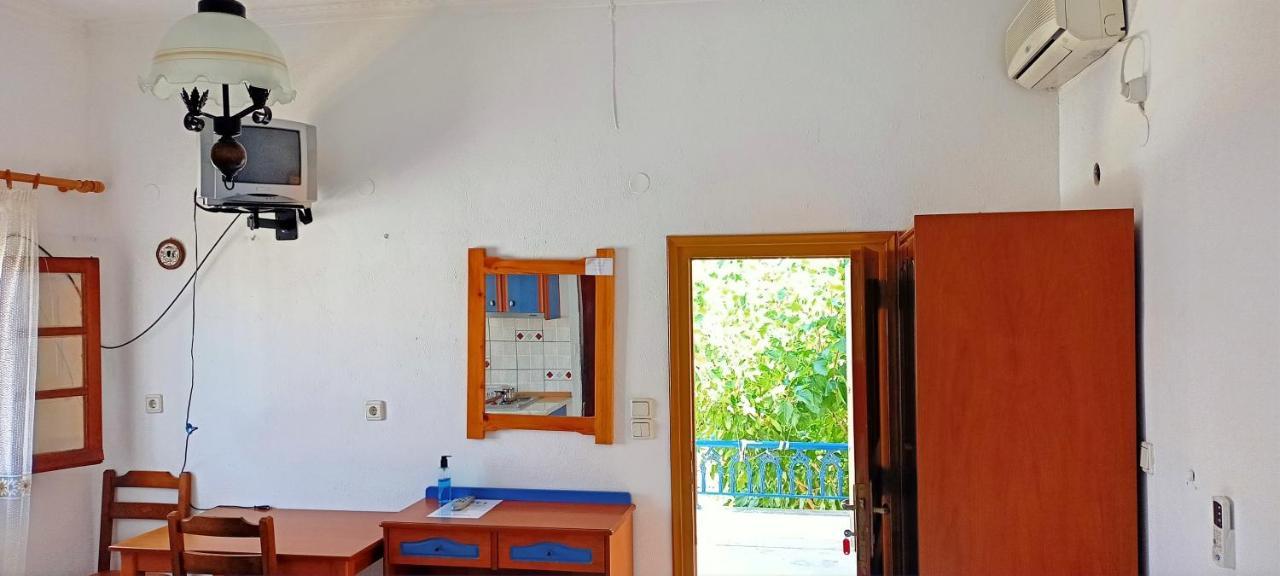 Theofilos Apartment *