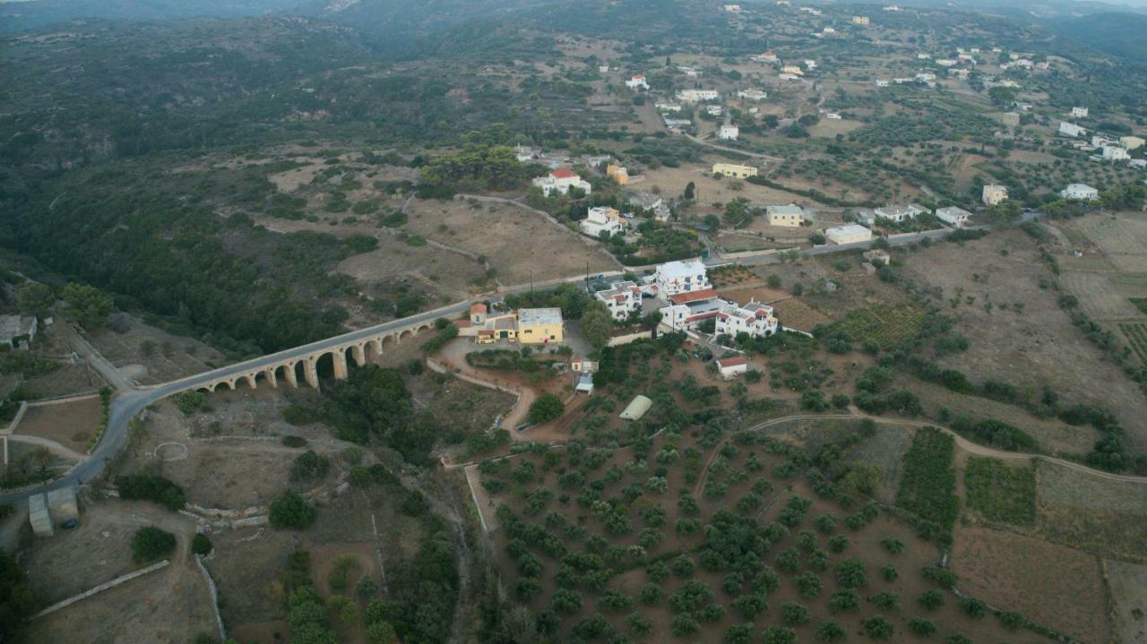 Theofilos Apartament